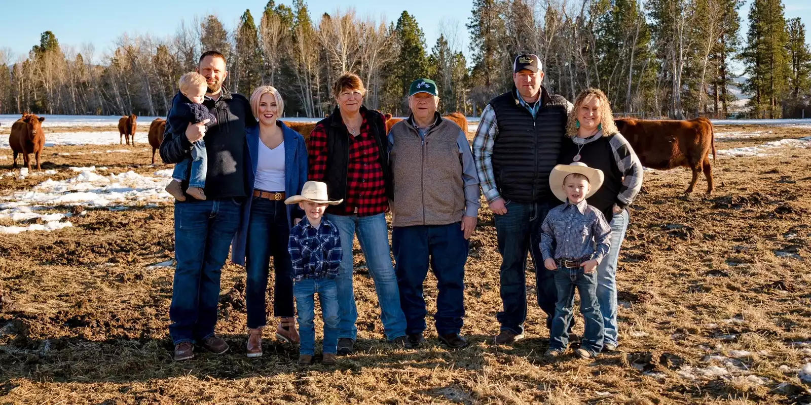 2023 Sutherlin Farms Red Angus Family Picture.